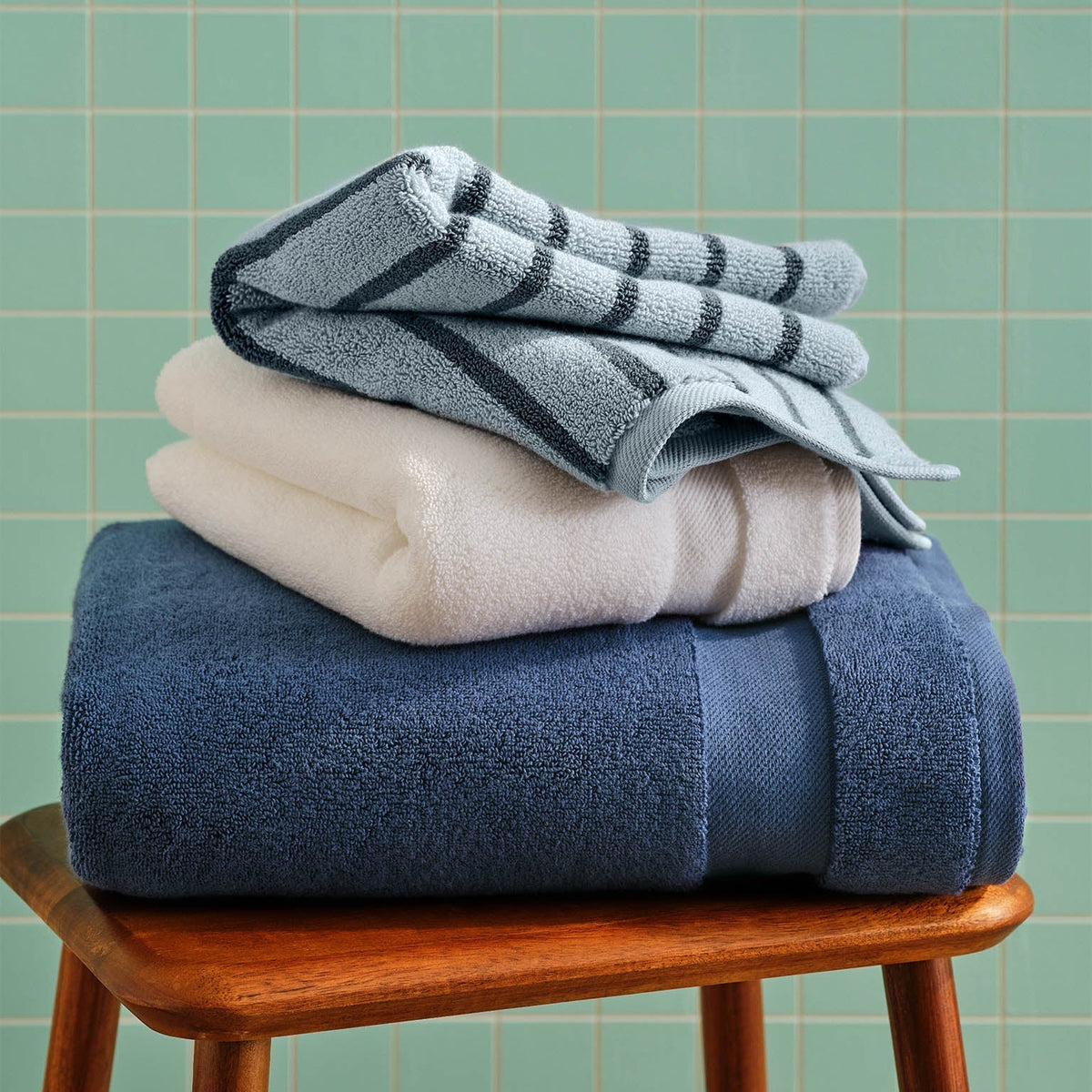 Super-Plush Set of 4 Bath Towel Bundle R3