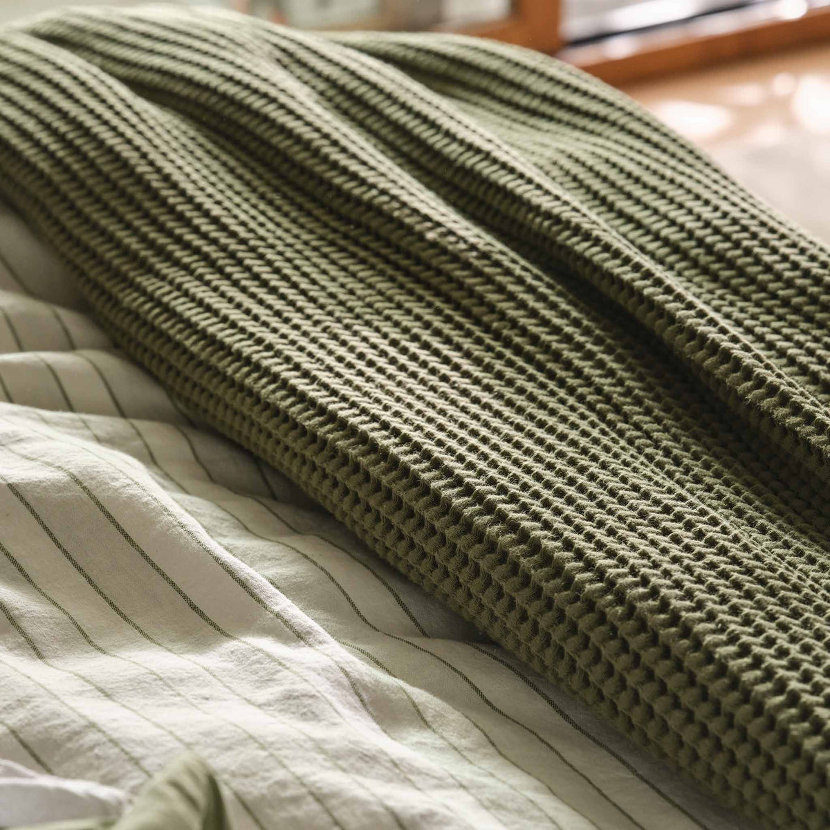 Dreamweave Waffle Bed Blanket S3